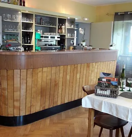 D'hotes Le Saut De La Truite 住宿加早餐酒店